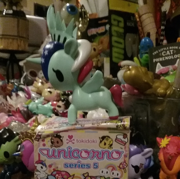 TOKIDOKI - Liberty - from Unicorno Series 5 - with box and flyer - Picture 3 of 10